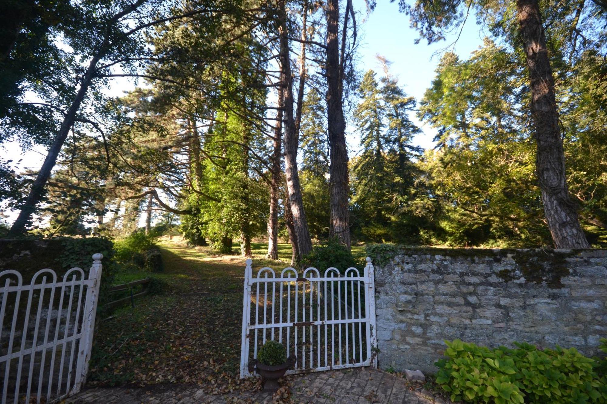 مبيت وإفطار Le Domaine De Moroges المظهر الخارجي الصورة